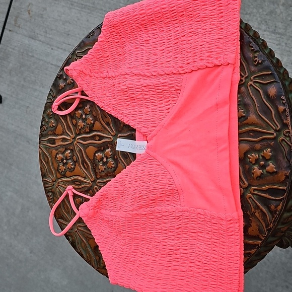 ZENANA Womens sz large NWOTS Neon Coral bralette. .THIS COLOR IS GORGEOUS!!! - Picture 3 of 4